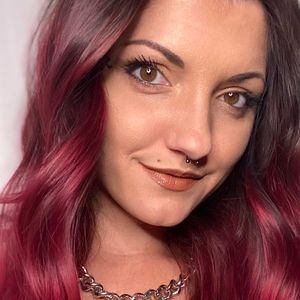 Meet your Posher, Skylar